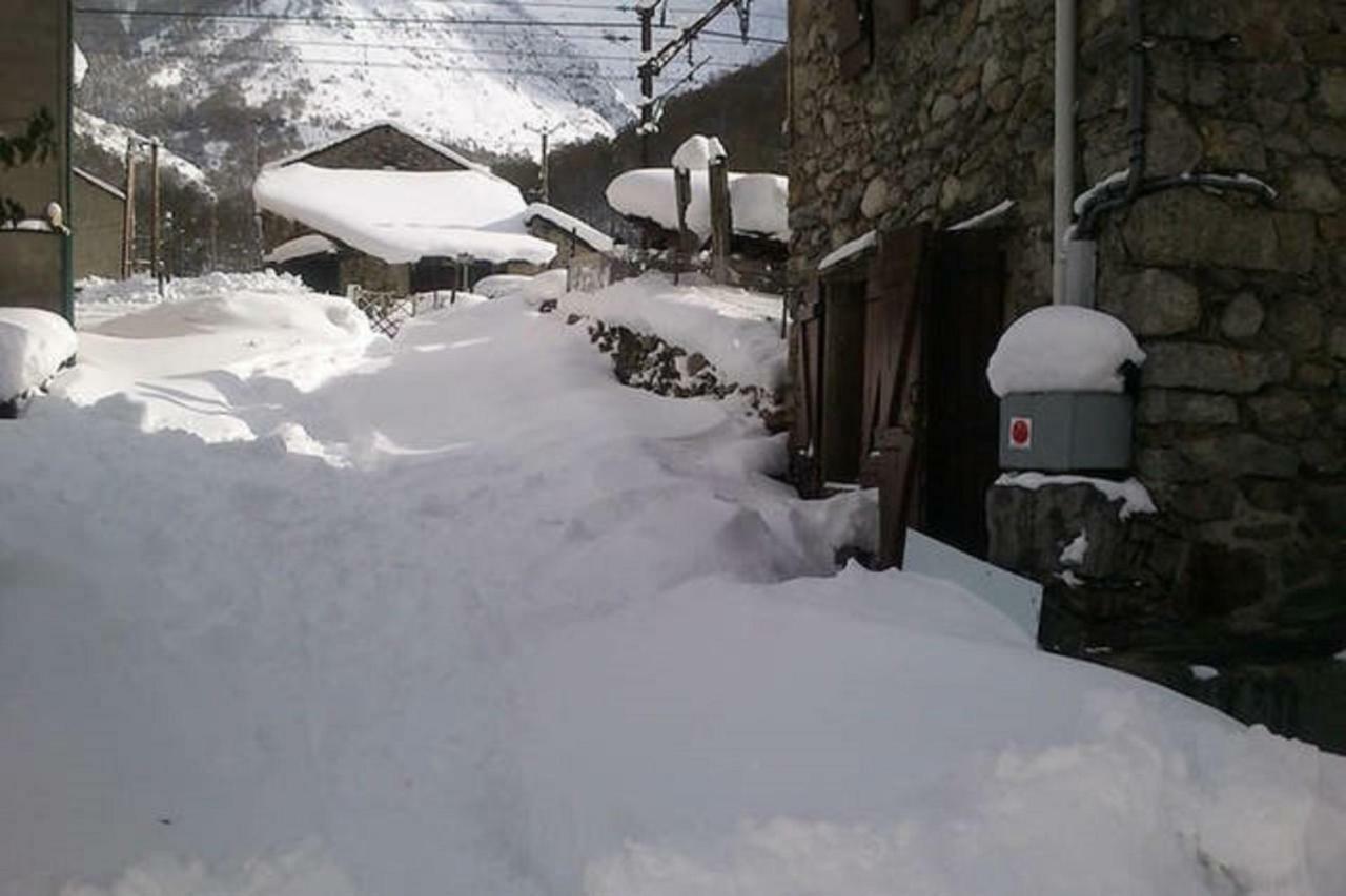 Maison La Place Merens-les-Vals Exterior foto